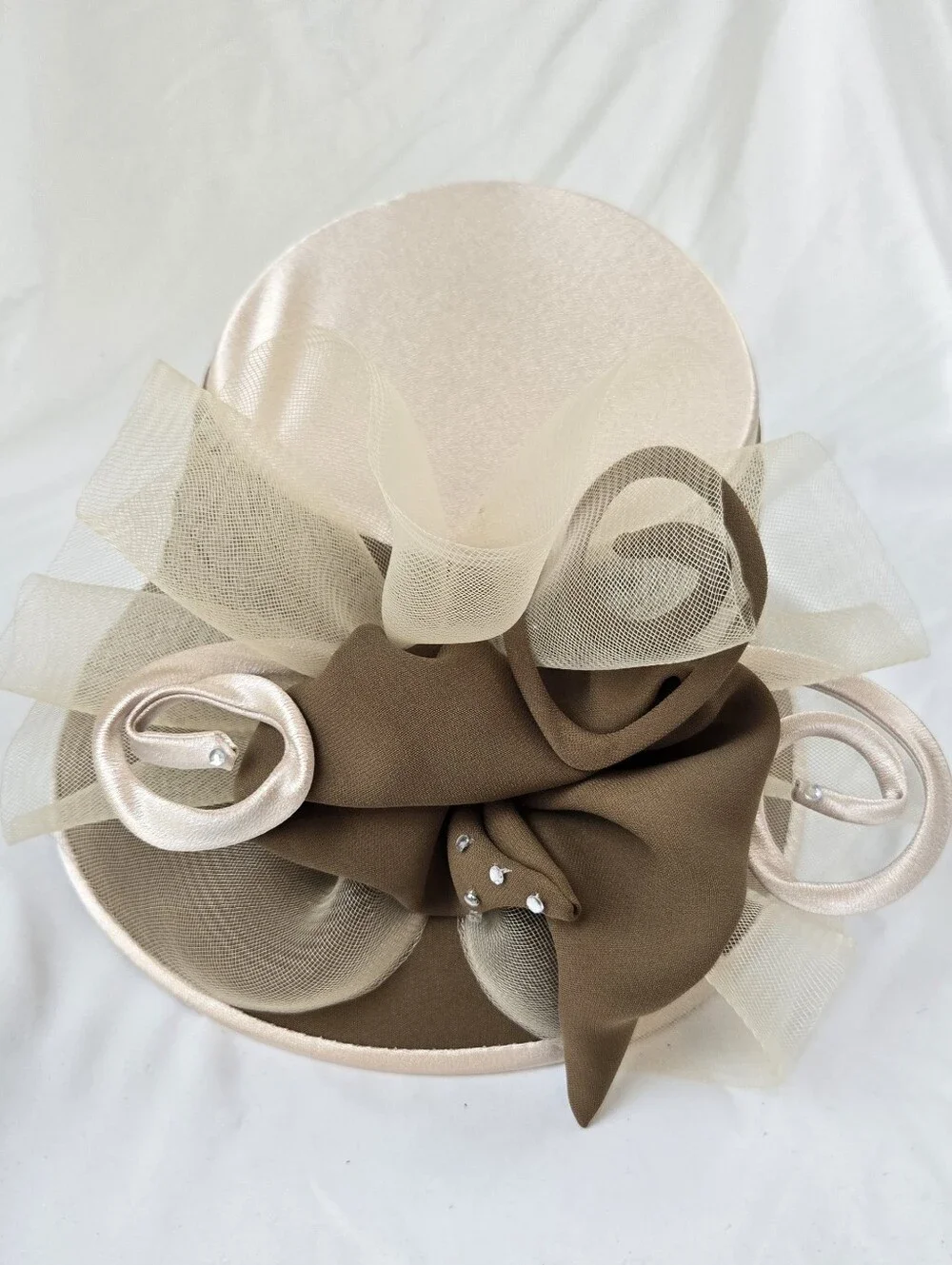 Moshita Couture Women’s Church Derby Hat Beige Brown Satin Bow Formal Hat OS